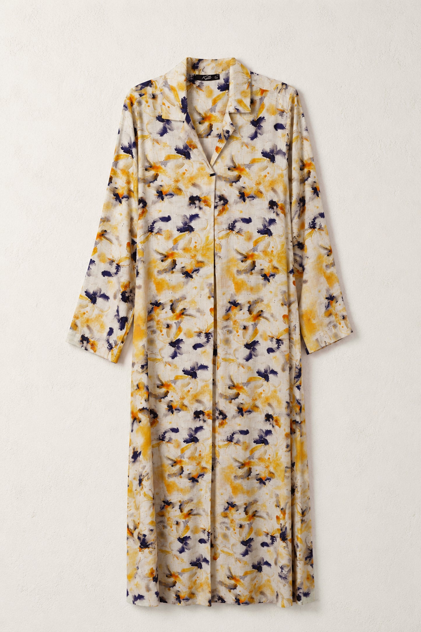 Ferenia R Robe